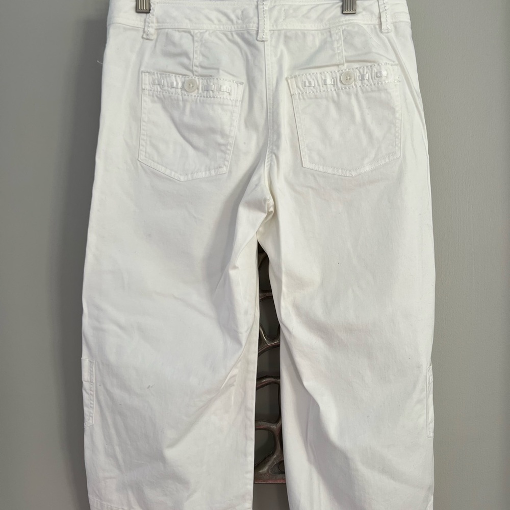 WHBM Bright White Low Rise Capris Crop Pants Sz 4 - Picture 2 of 10